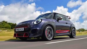 MINI JCW GP vs Renault Megane R.S. ~ station of gear
